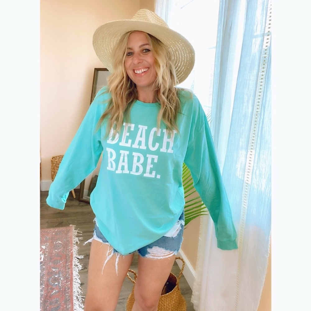 LAST ONE ☝️ Beach Babe Graphic Tee